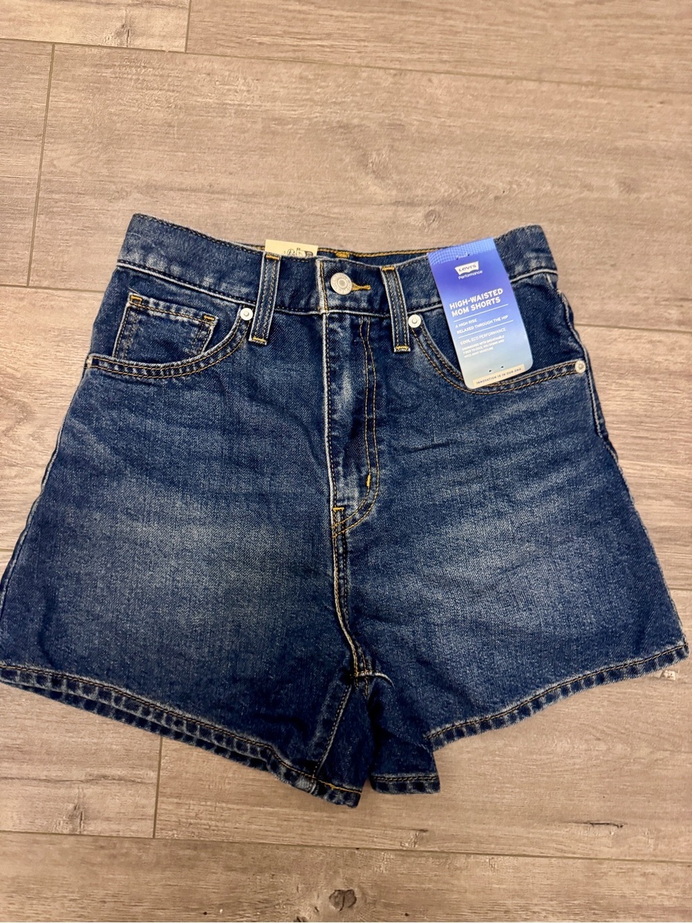💙 Levi’s Ribcage High-Waisted Denim Shorts | Size 24 | NWT